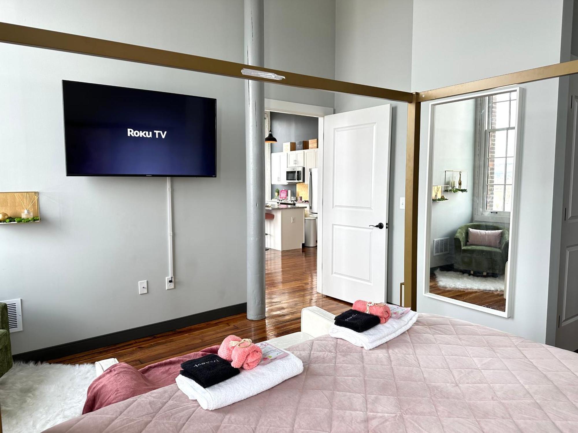 2Br 2Br Le Chateau 505 Lux Penthouse In A Historic Building Utica Exterior foto