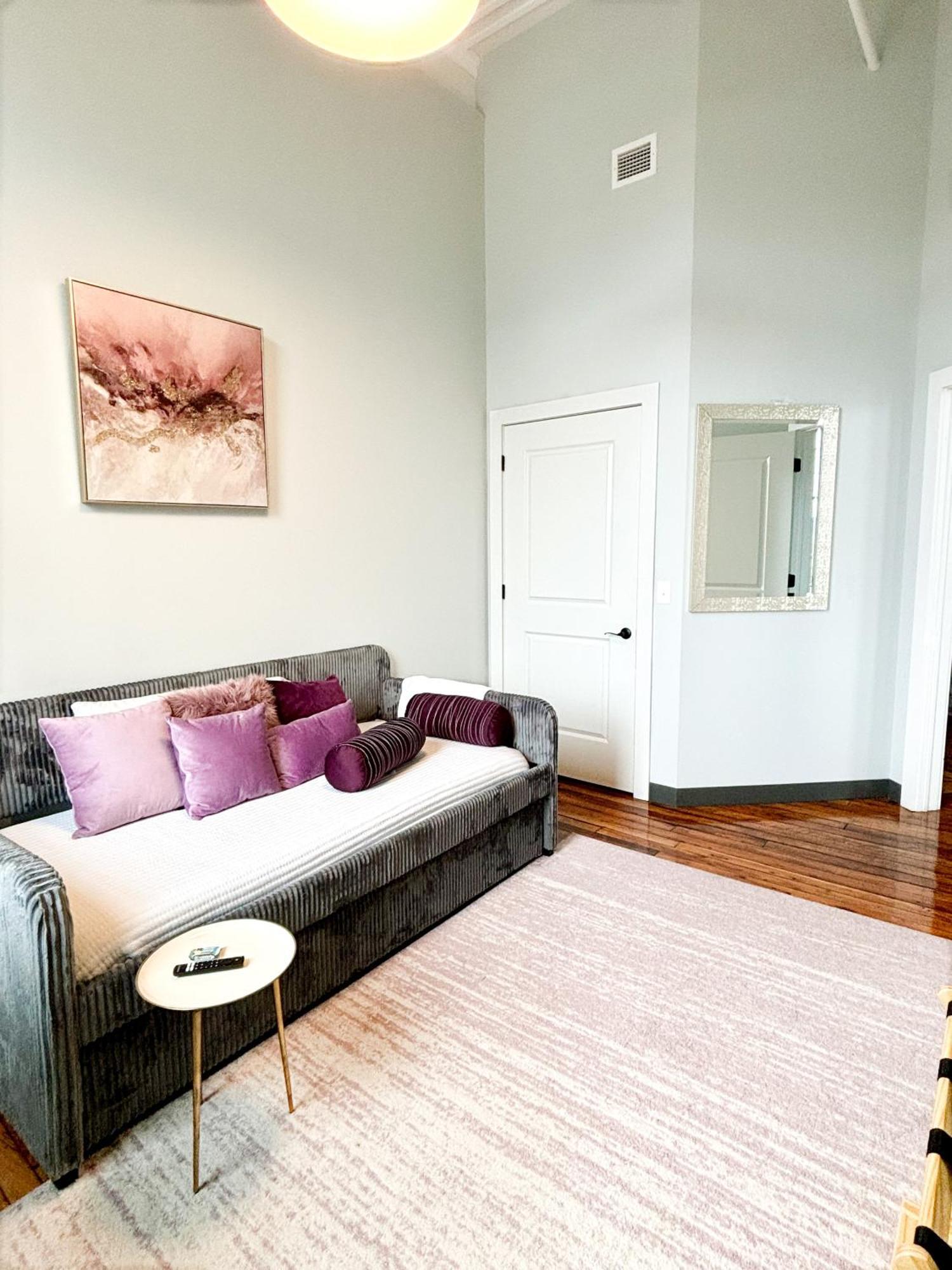 2Br 2Br Le Chateau 505 Lux Penthouse In A Historic Building Utica Exterior foto